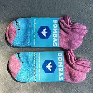 Bombas - NWT - Large